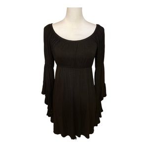 James & Joy gorgeous off the shoulder dress w/beautiful layered angel sleeves